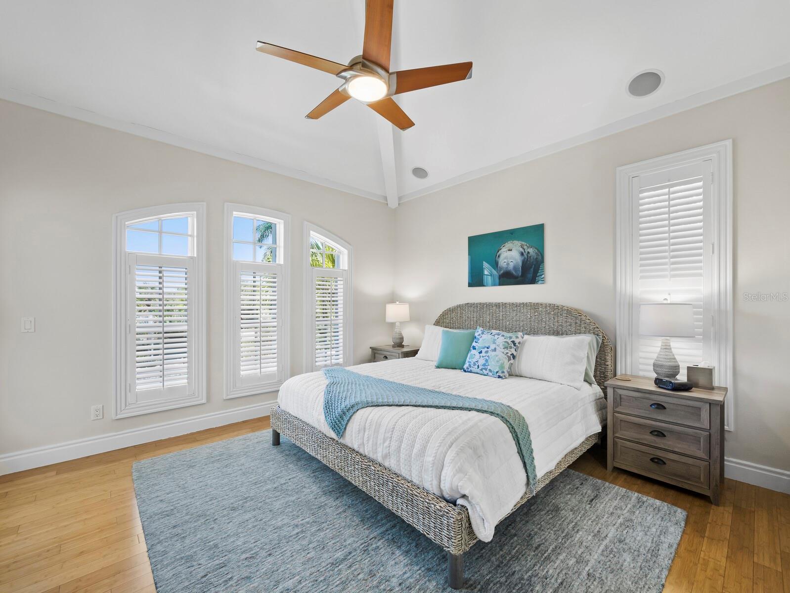 550 NORTON ST — photo 33
