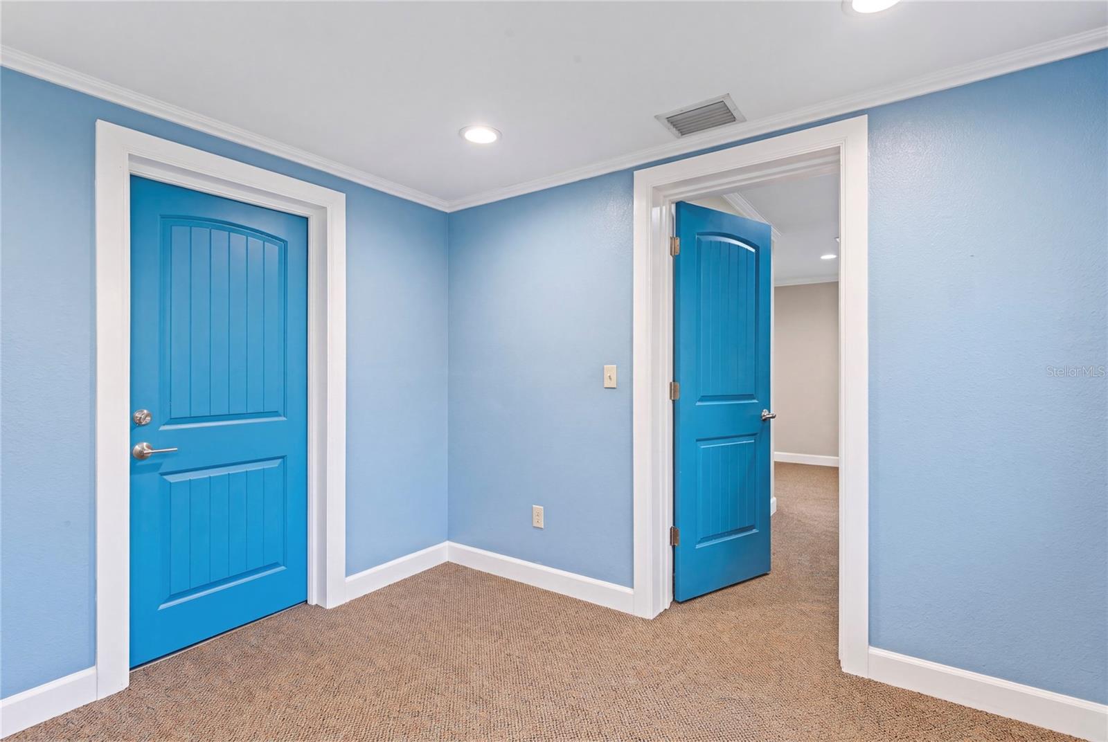 12574 INDIAN ROCKS RD — photo 10