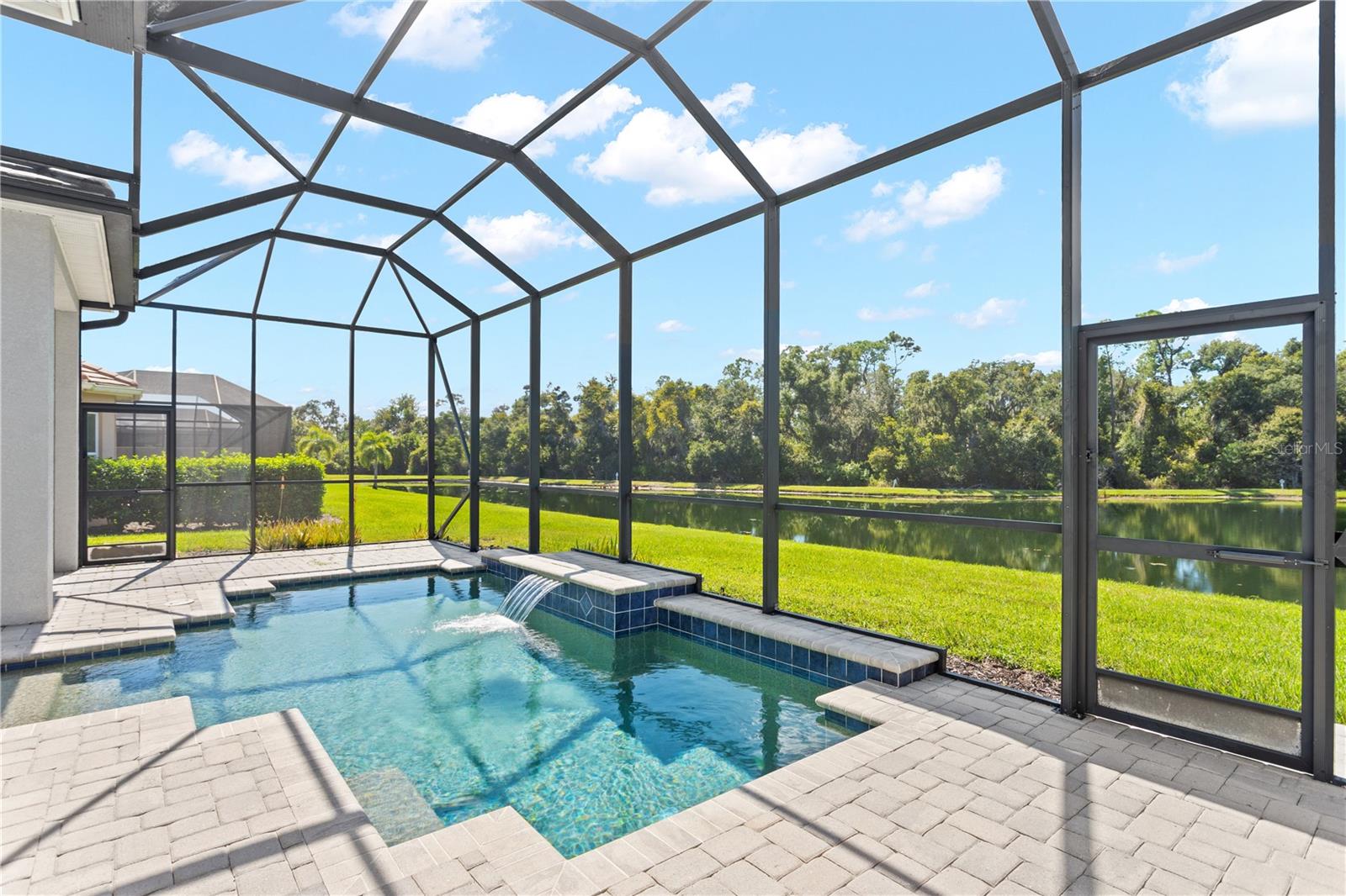 4940 TOBERMORY WAY — photo 36