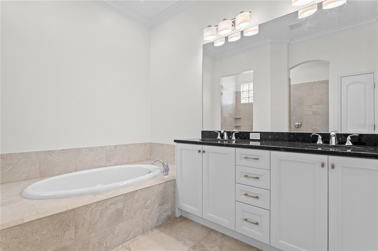 4940 TOBERMORY WAY — photo 30