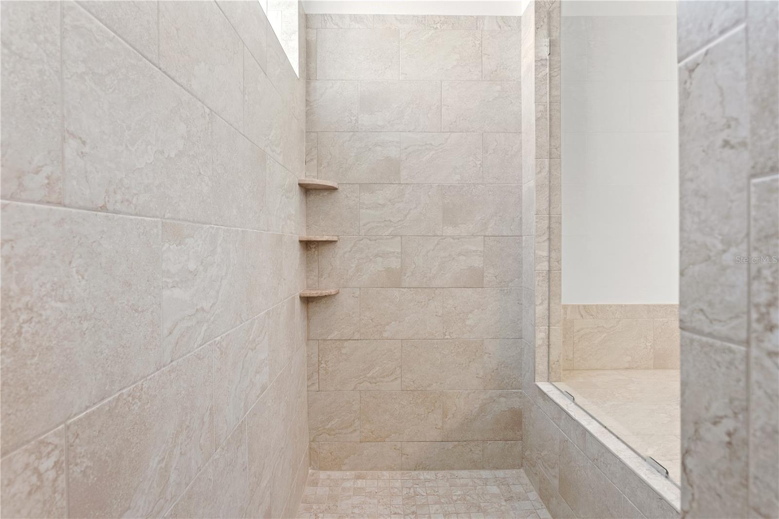 4940 TOBERMORY WAY — photo 33