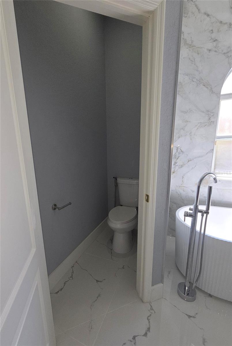7531 CAMDEN HARBOUR DR — photo 46