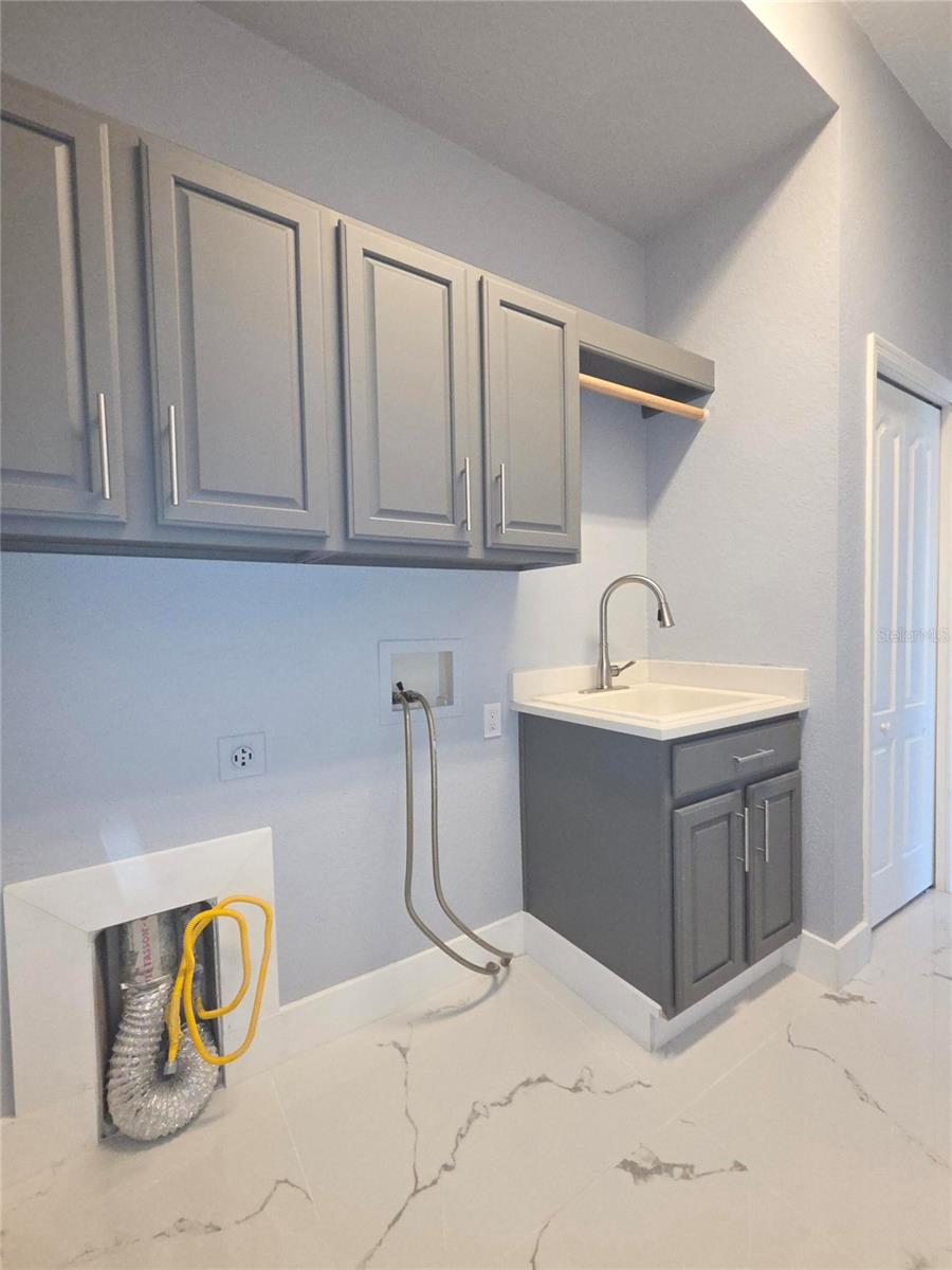 7531 CAMDEN HARBOUR DR — photo 52