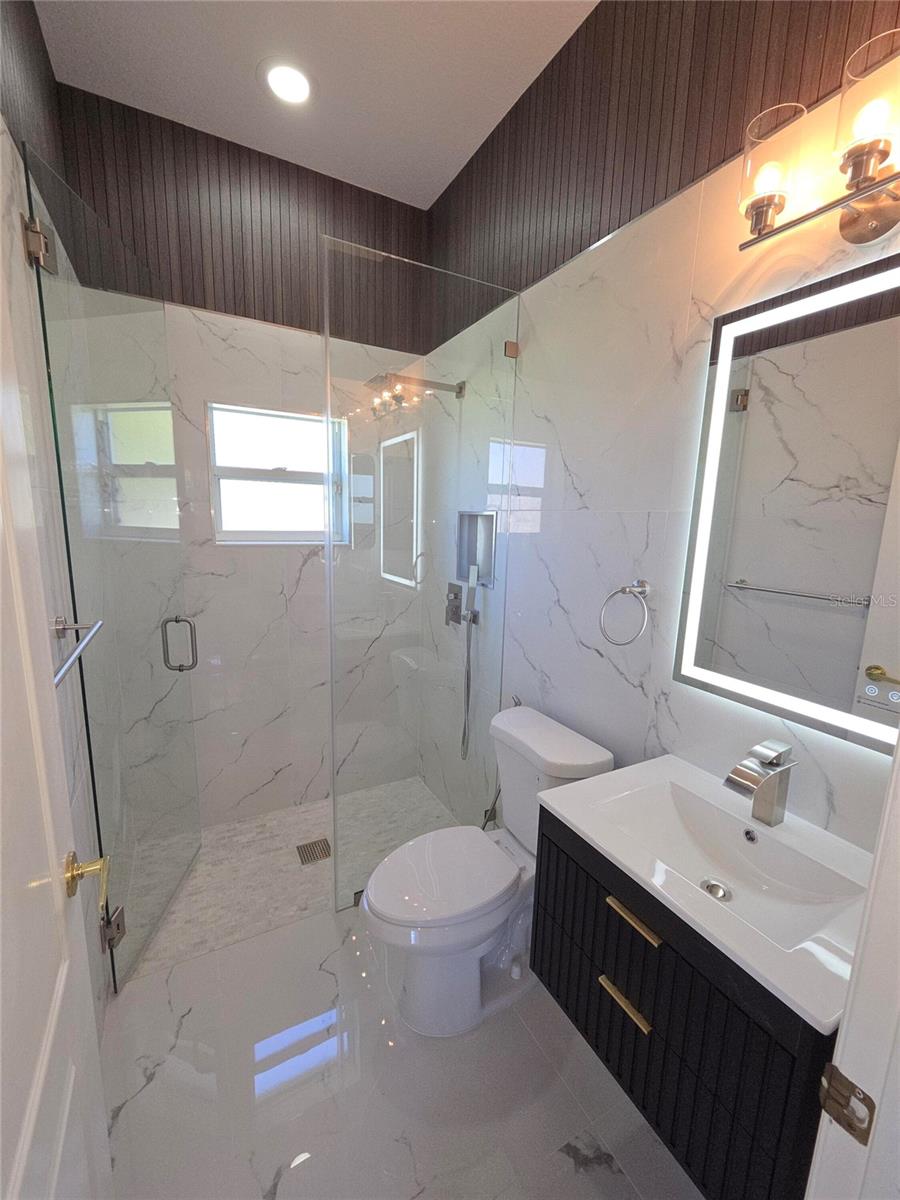 7531 CAMDEN HARBOUR DR — photo 51