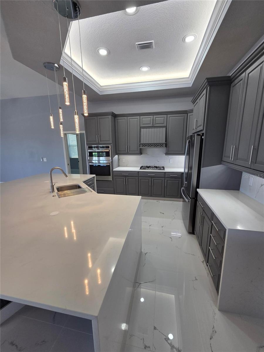 7531 CAMDEN HARBOUR DR — photo 29
