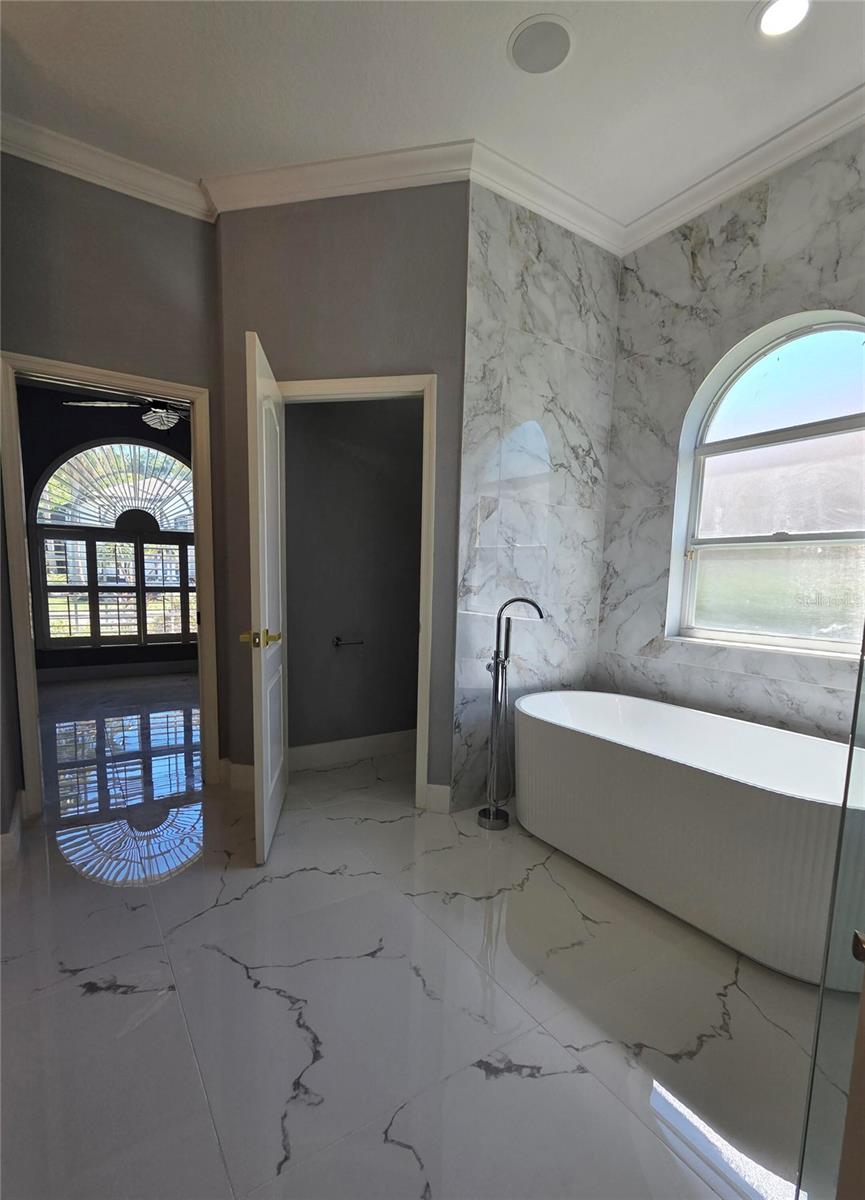 7531 CAMDEN HARBOUR DR — photo 43
