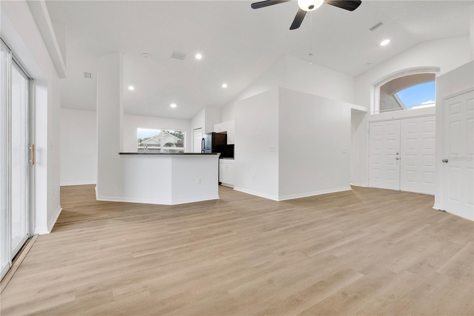 10250 PEOPLES LOOP — photo 4