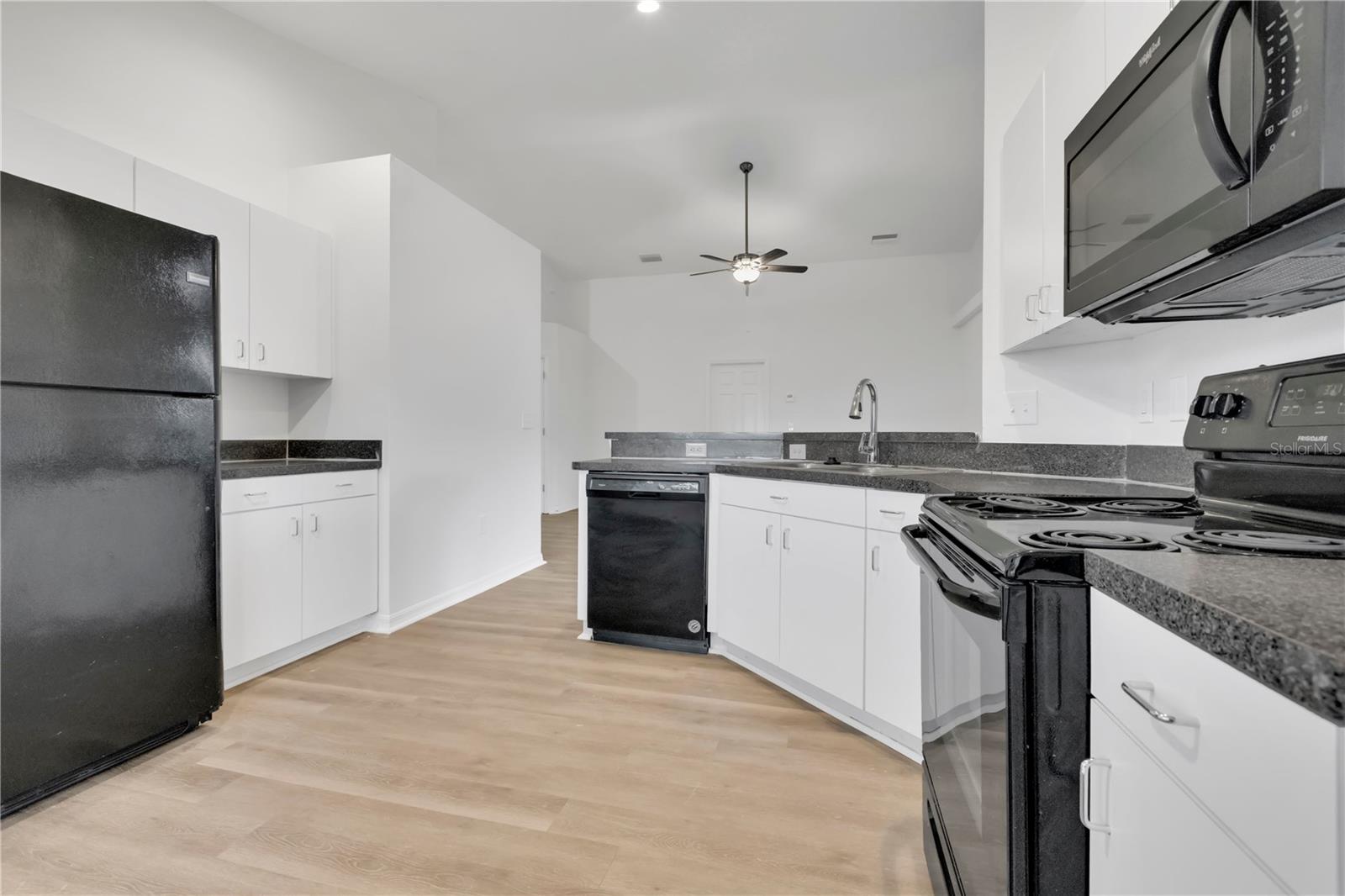 10250 PEOPLES LOOP — photo 8