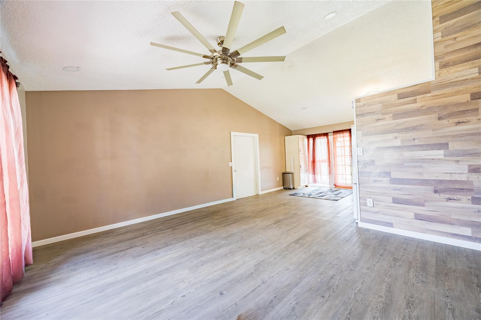 7250 FULLERTON CT — photo 6