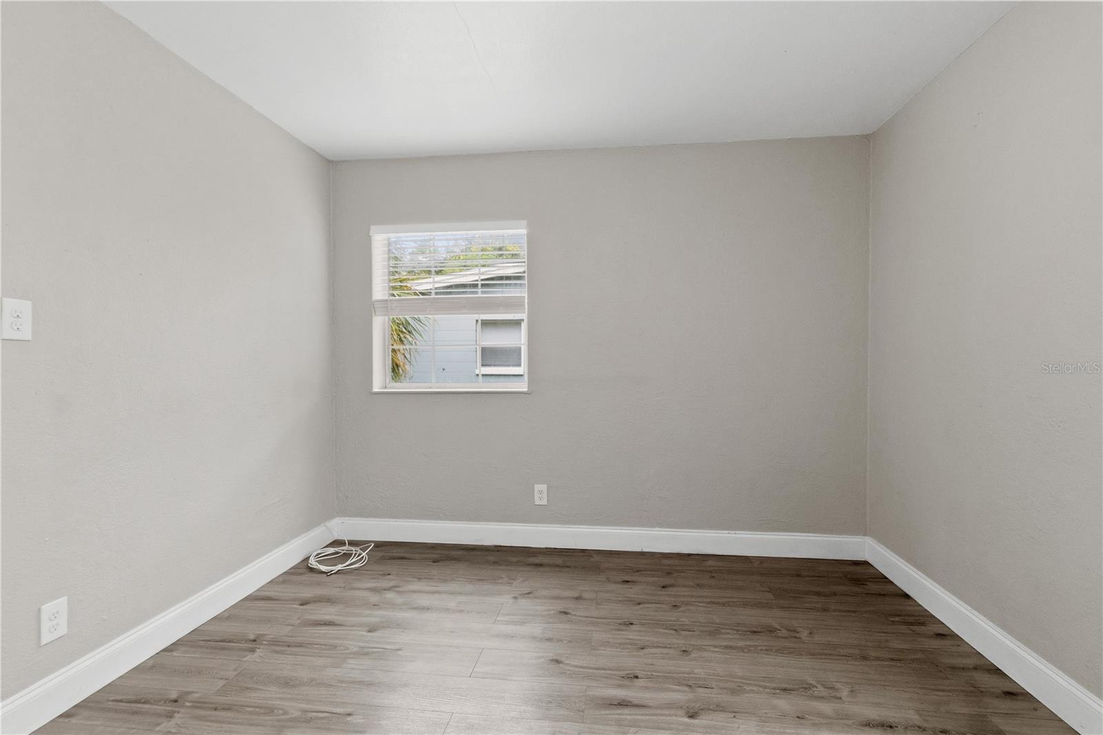320 E ALTHEA AVE — photo 30