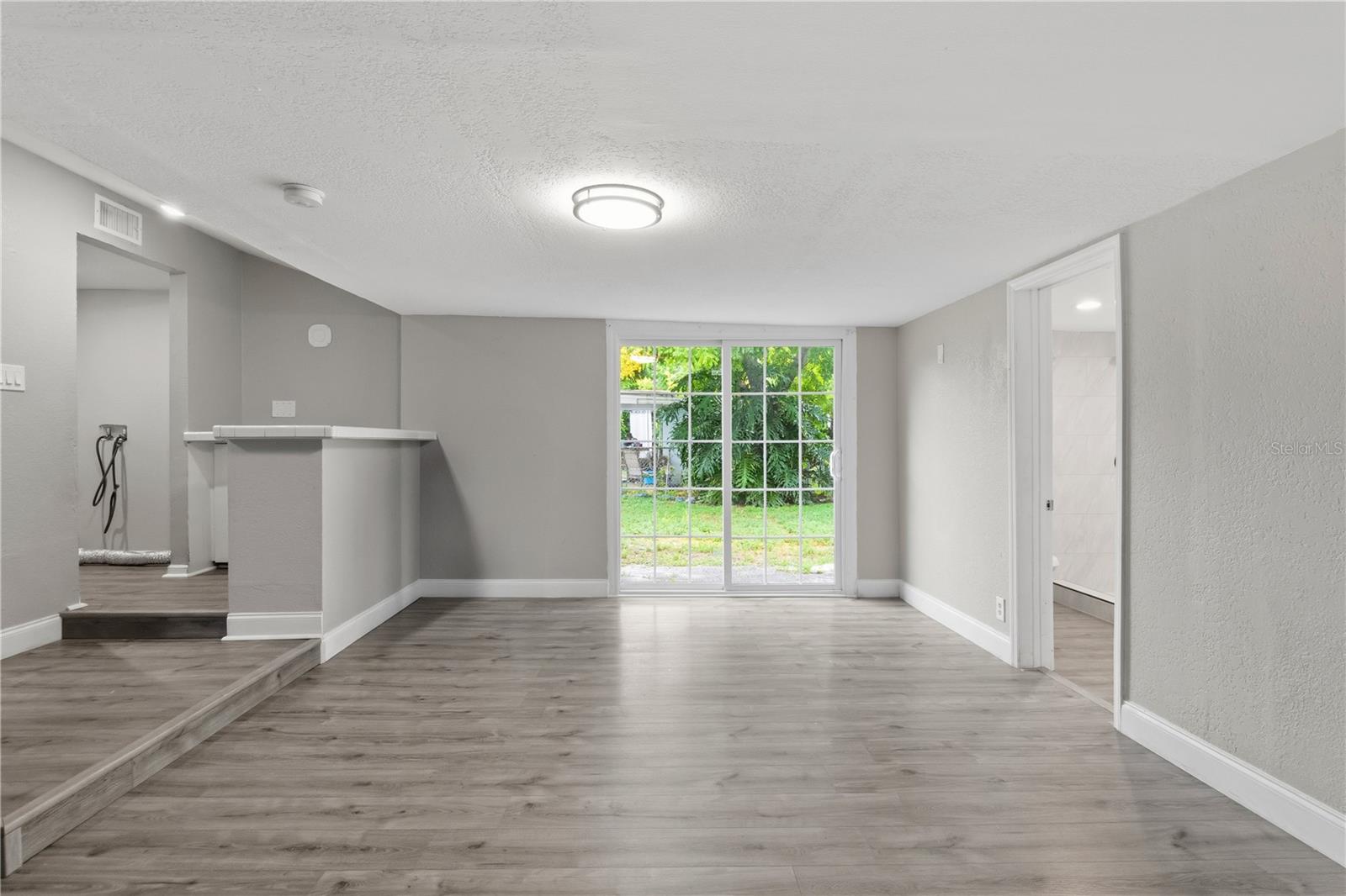 320 E ALTHEA AVE — photo 16