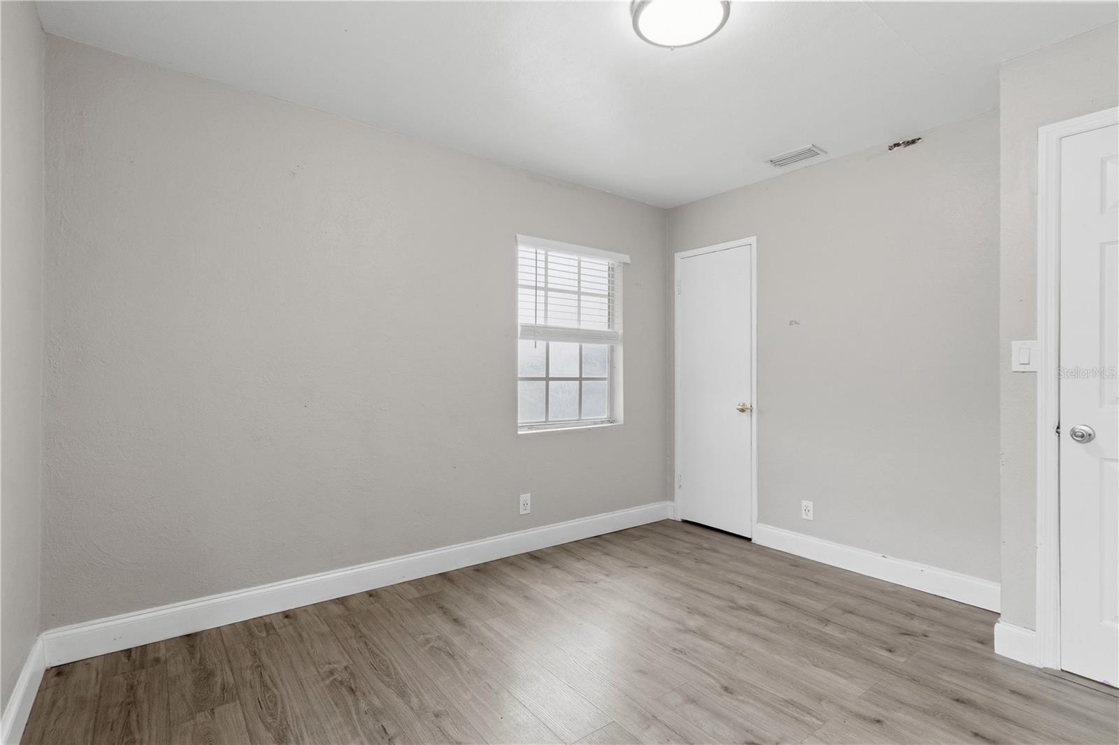 320 E ALTHEA AVE — photo 29