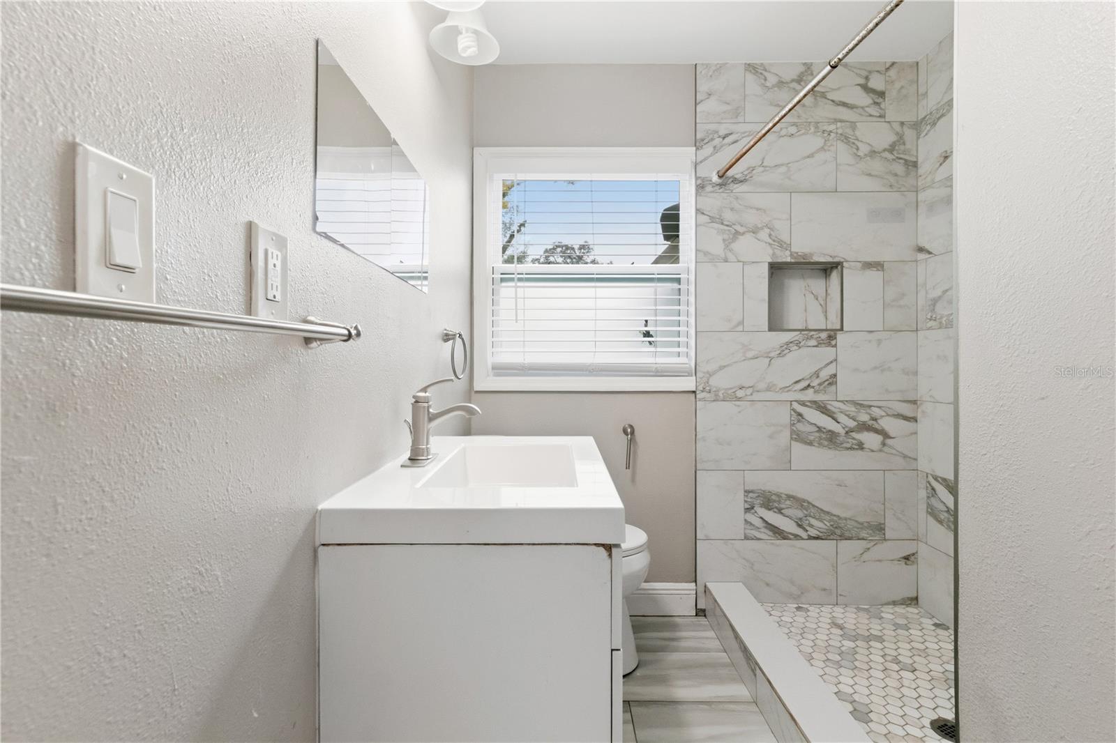 320 E ALTHEA AVE — photo 27