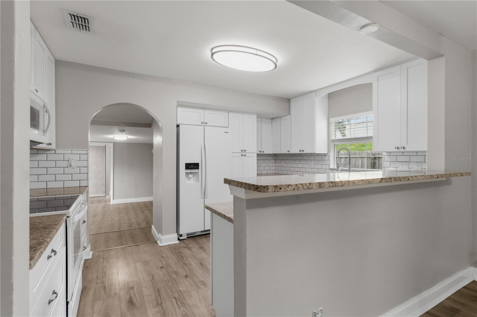 320 E ALTHEA AVE — photo 12