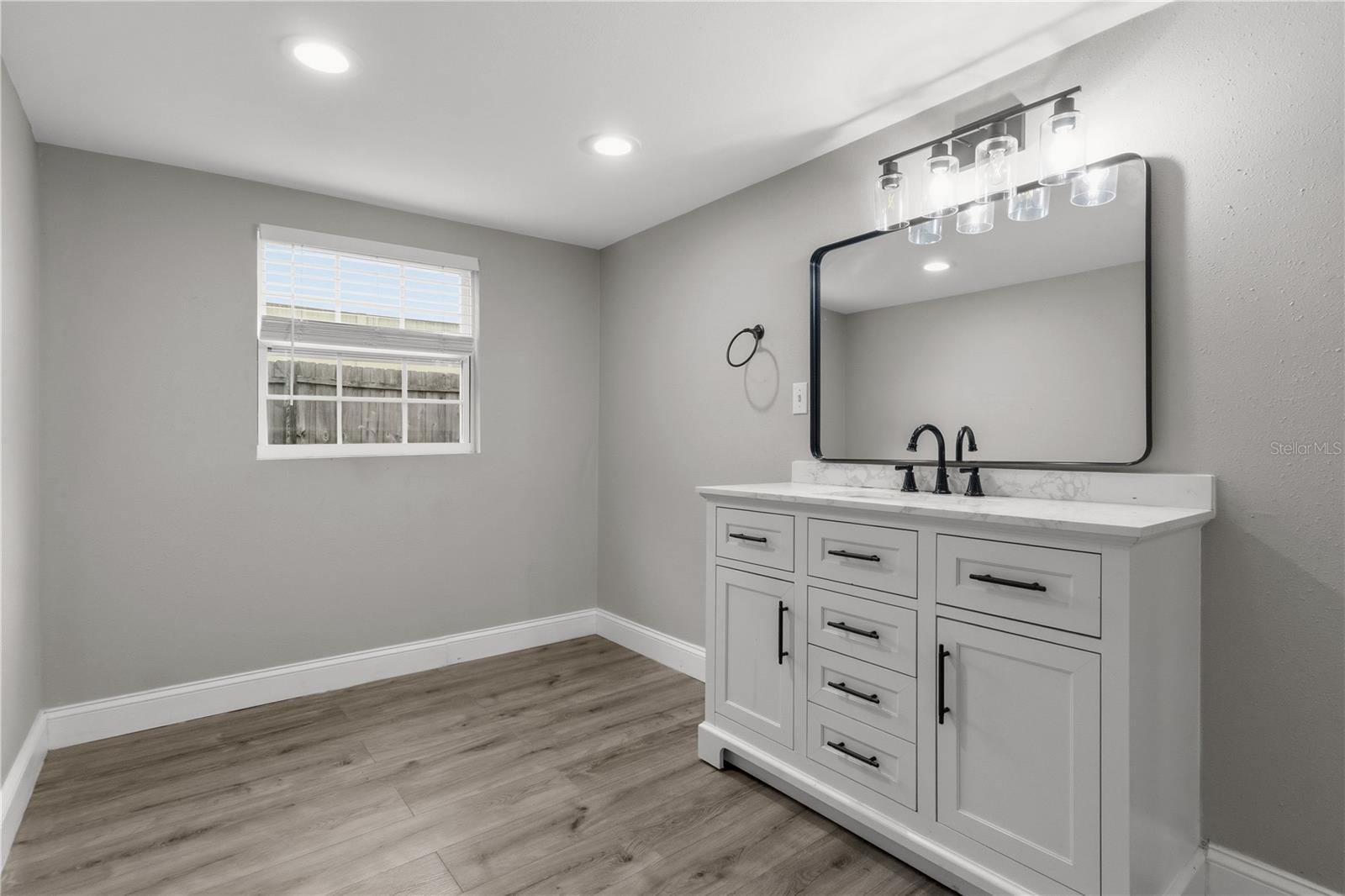 320 E ALTHEA AVE — photo 24
