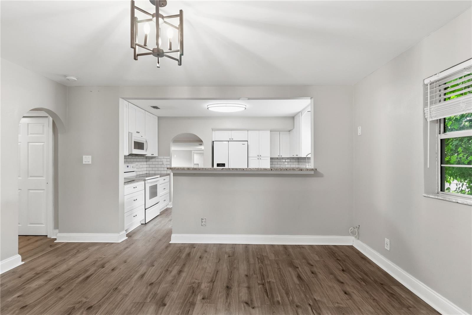 320 E ALTHEA AVE — photo 7