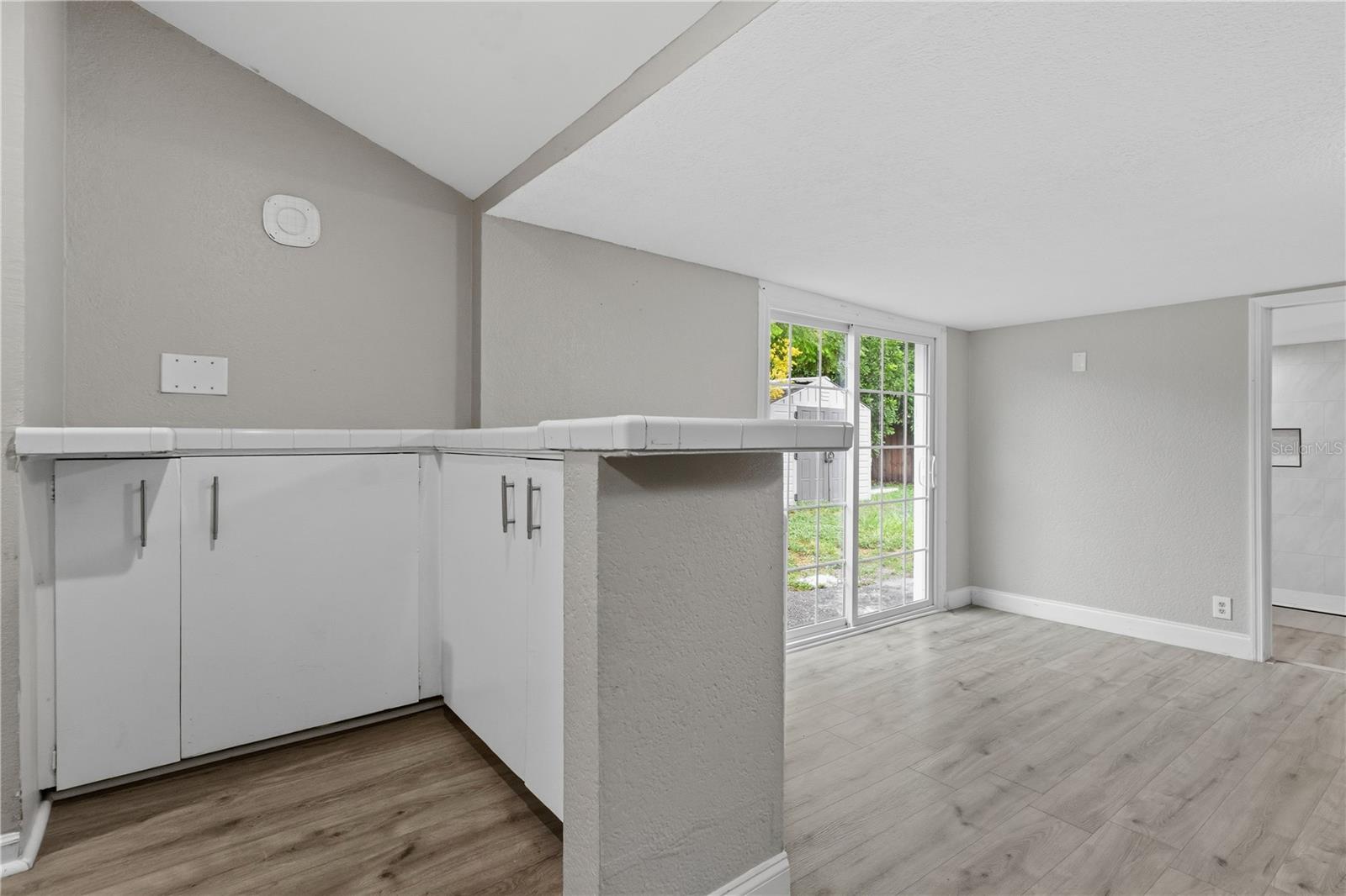 320 E ALTHEA AVE — photo 17