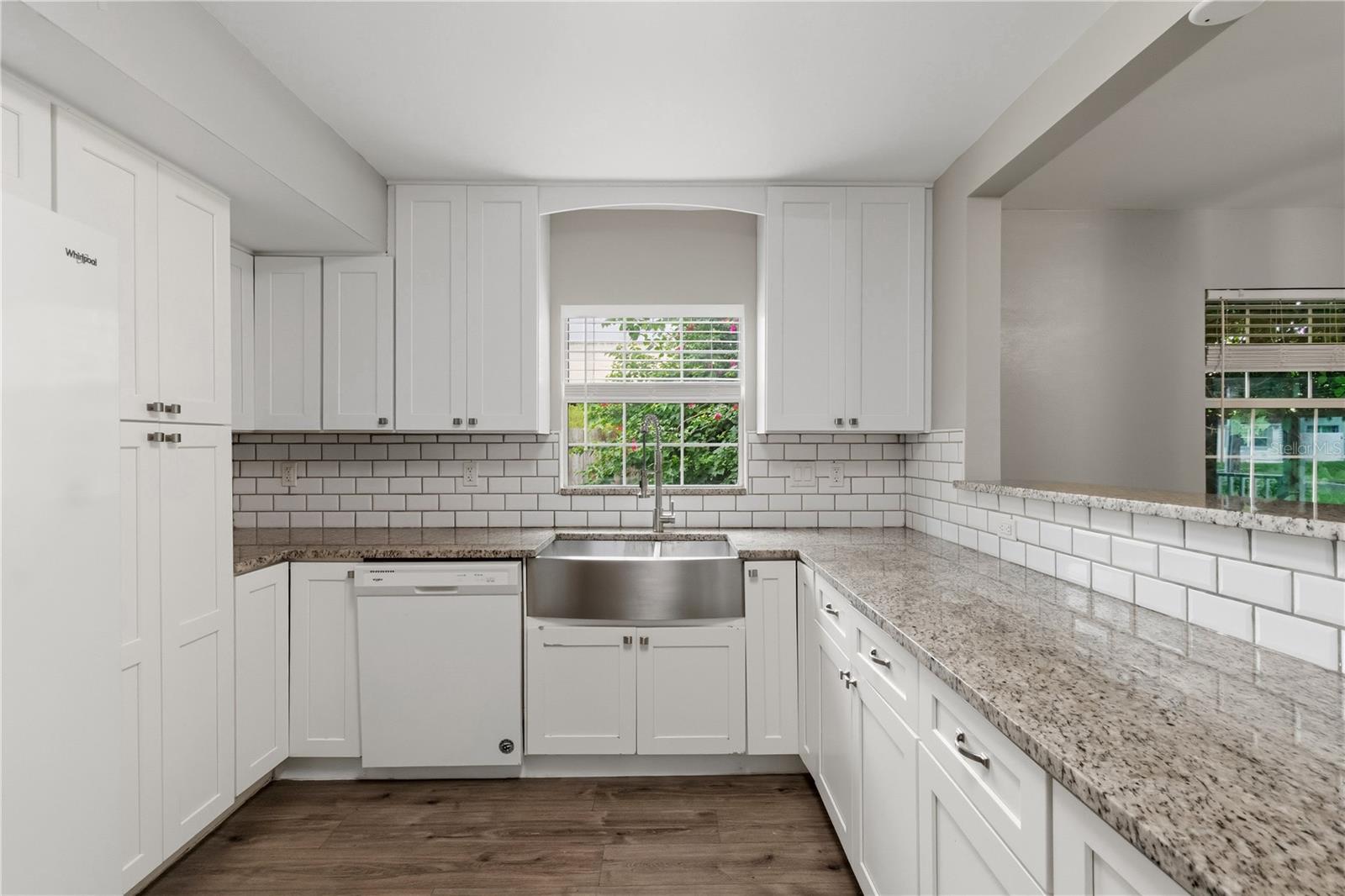 320 E ALTHEA AVE — photo 8