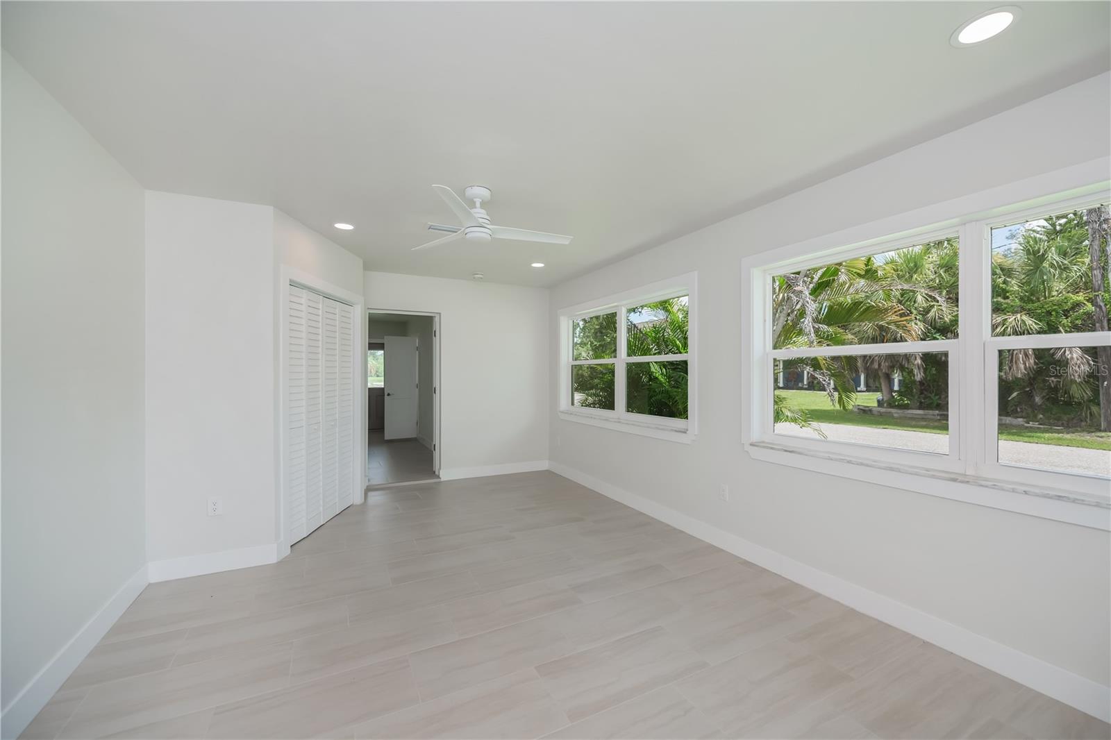 352 OAK ST — photo 15