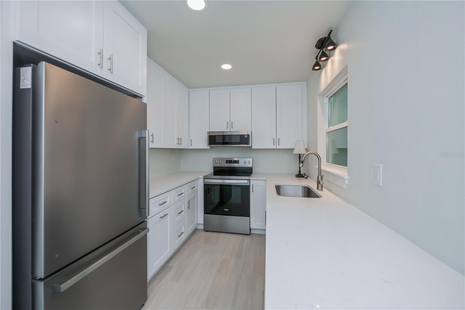 352 OAK ST — photo 12