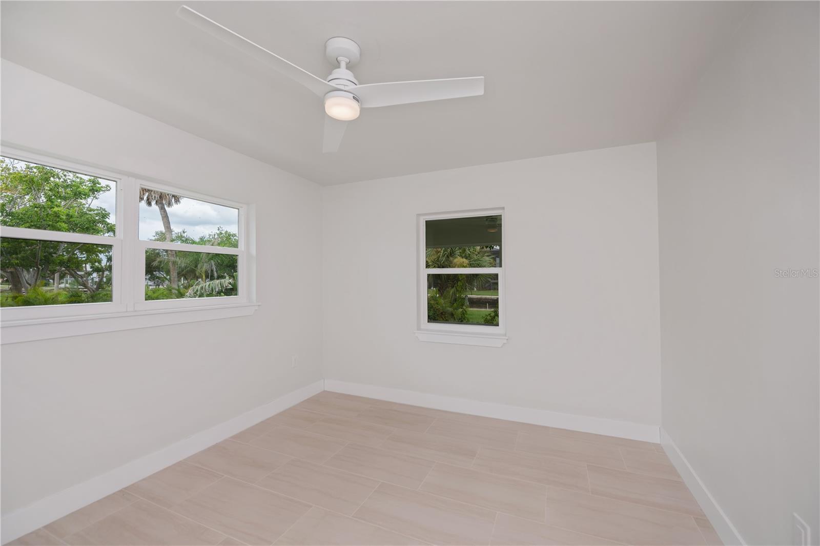 352 OAK ST — photo 19