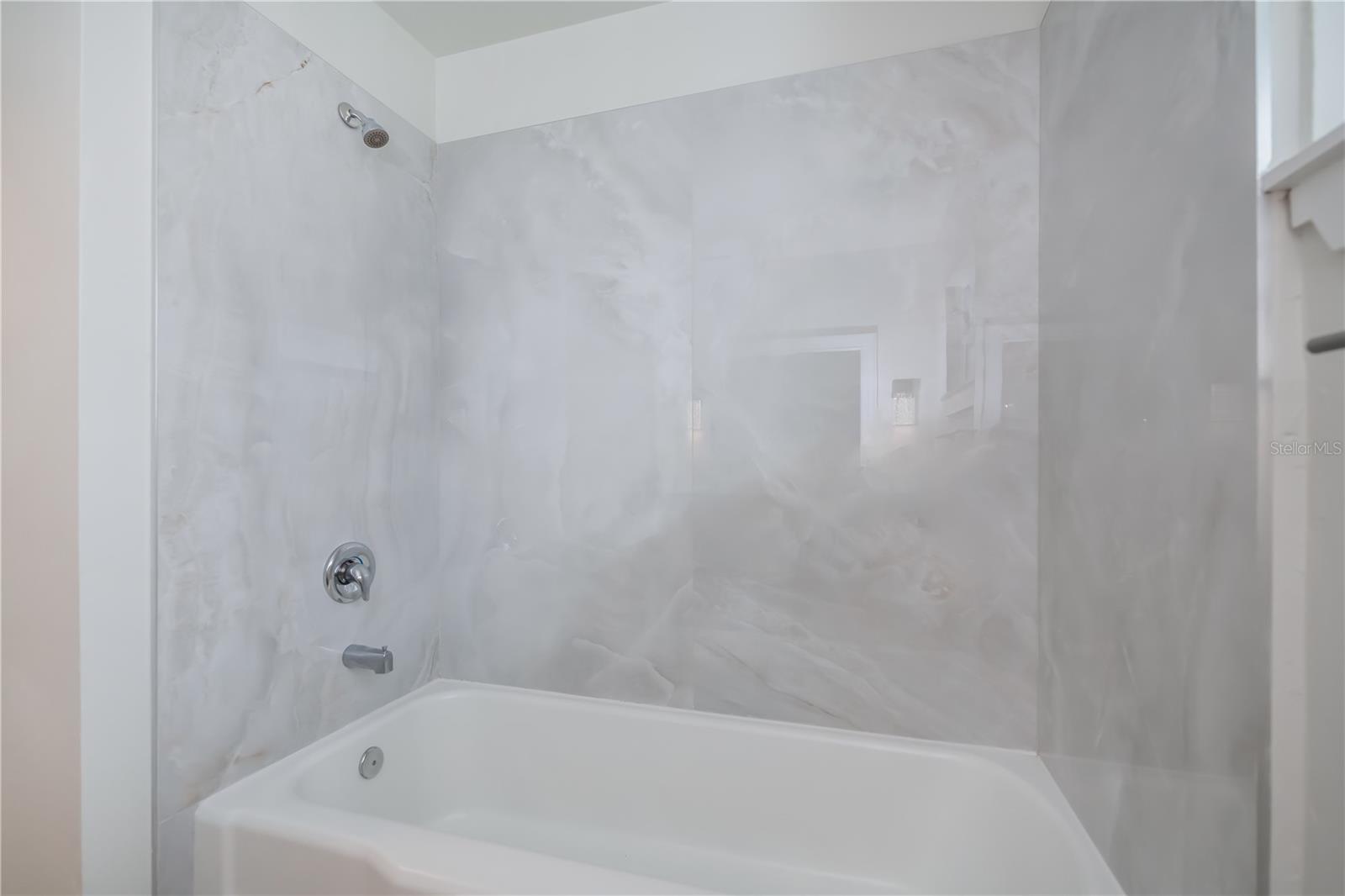 352 OAK ST — photo 24
