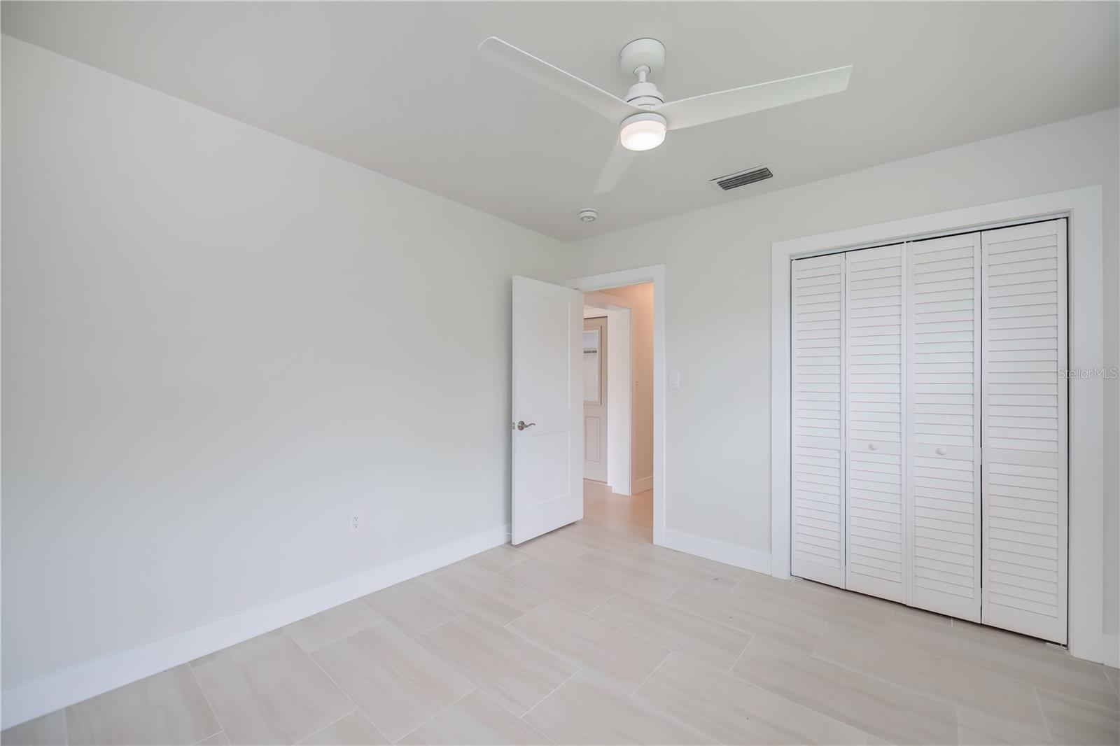 352 OAK ST — photo 20