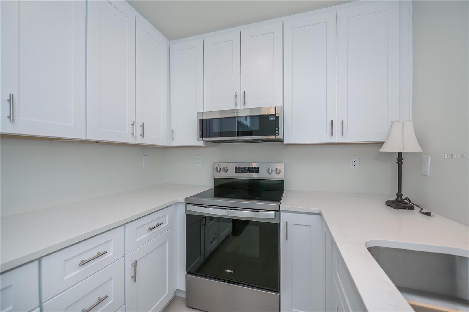 352 OAK ST — photo 13