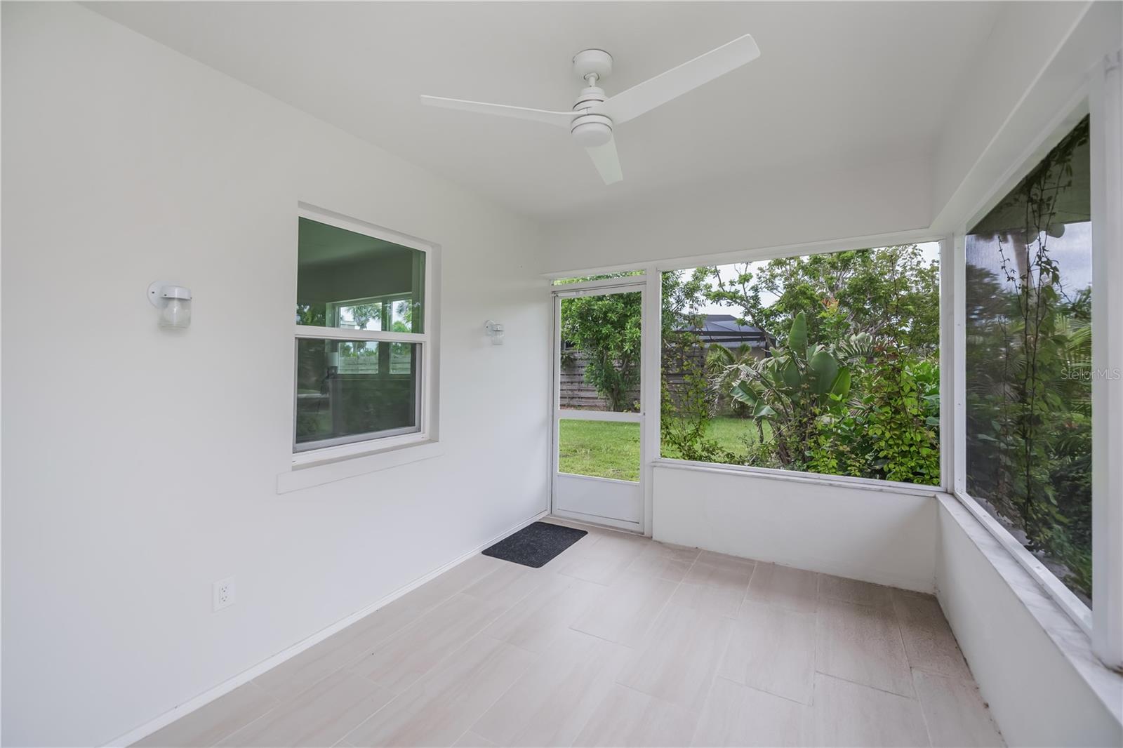 352 OAK ST — photo 27