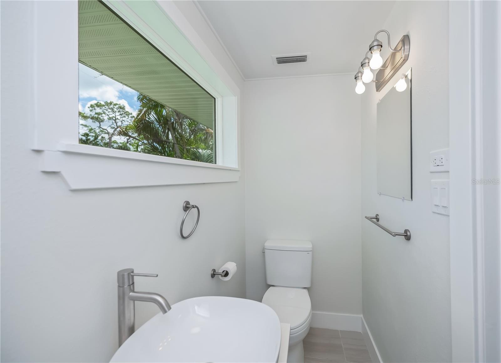 352 OAK ST — photo 18