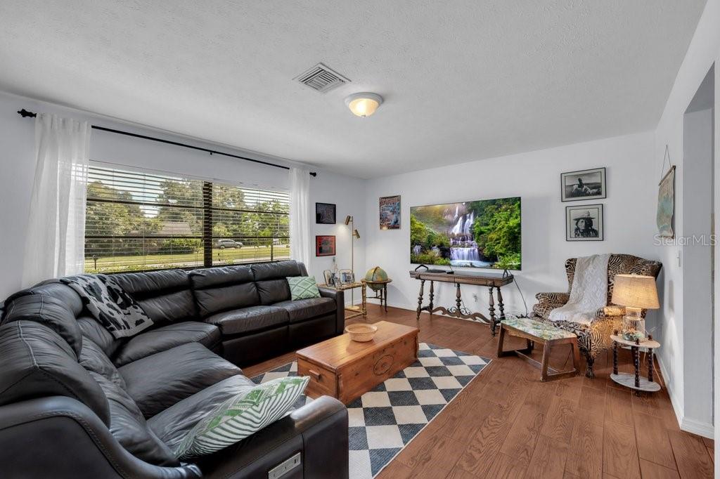 2223 ARCH MCDONALD DR — photo 8