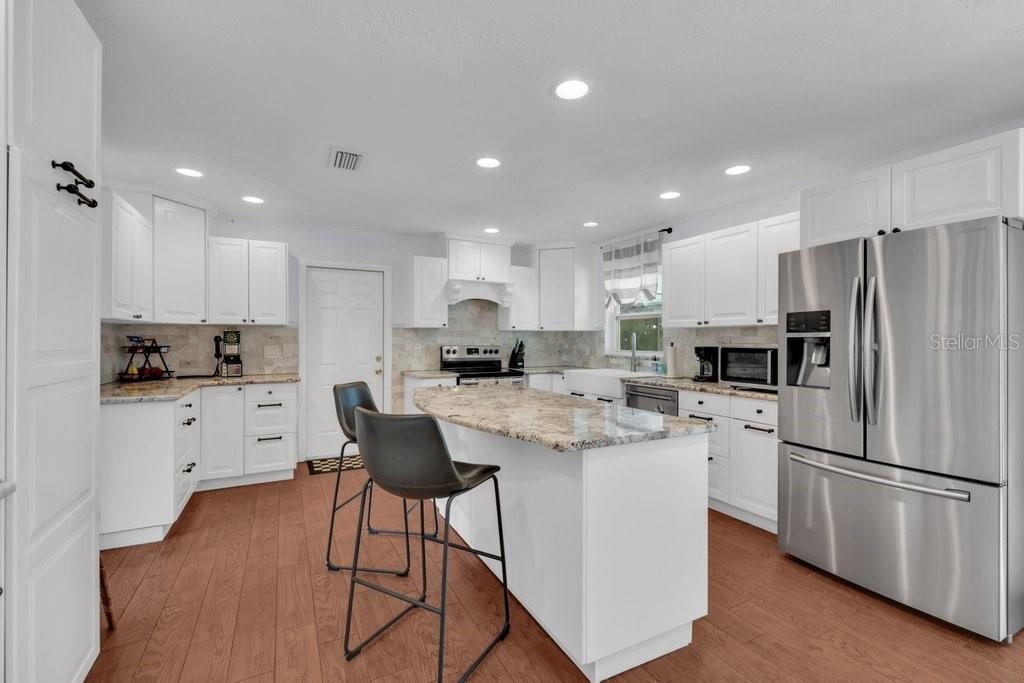 2223 ARCH MCDONALD DR — photo 12
