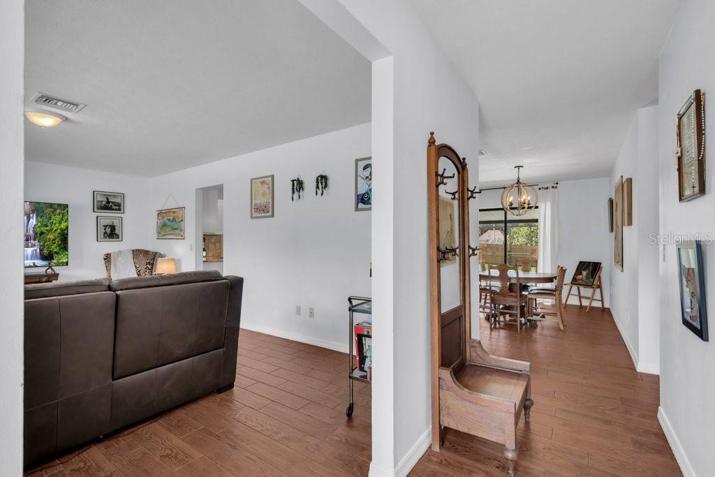 2223 ARCH MCDONALD DR — photo 6
