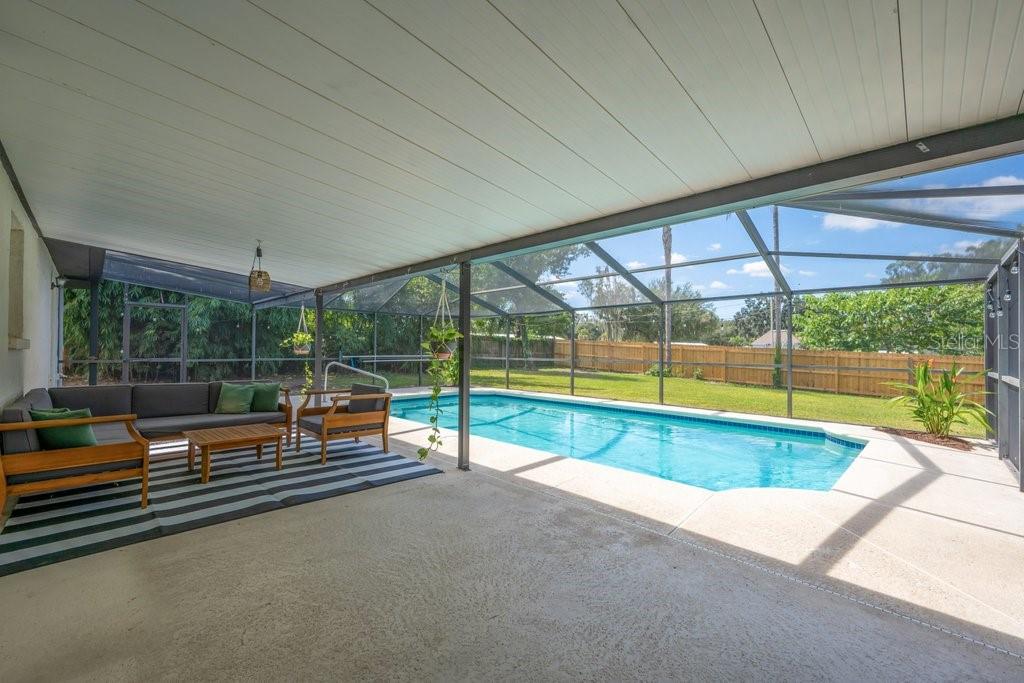 2223 ARCH MCDONALD DR — photo 2