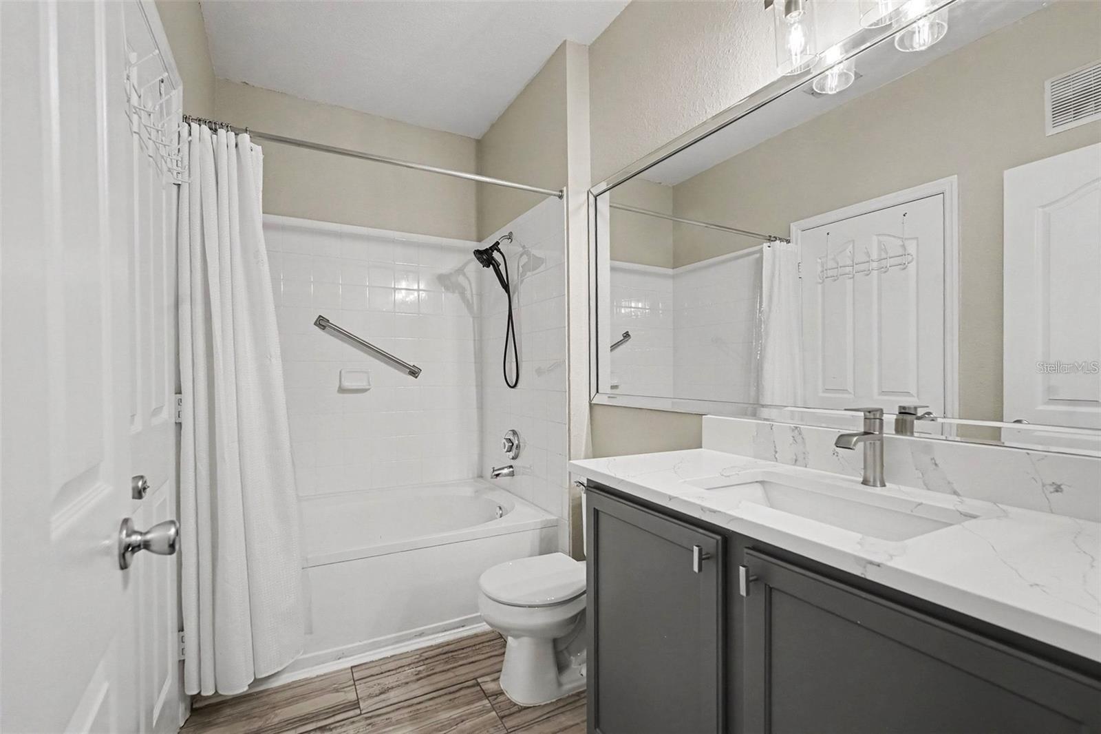 5000 CULBREATH KEY WAY #4203 — photo 21