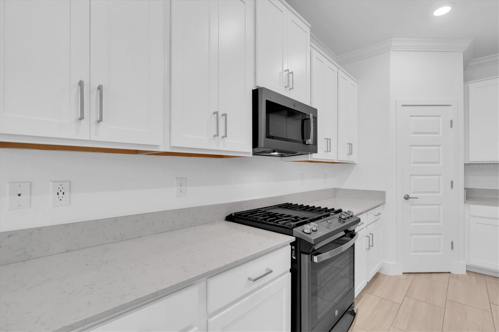 8220 ROLLING TIDES DR — photo 15