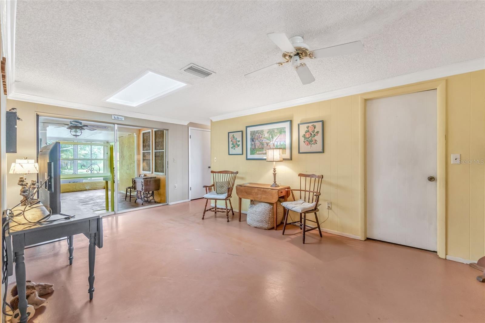 1202 ROYAL OAK DR — photo 19