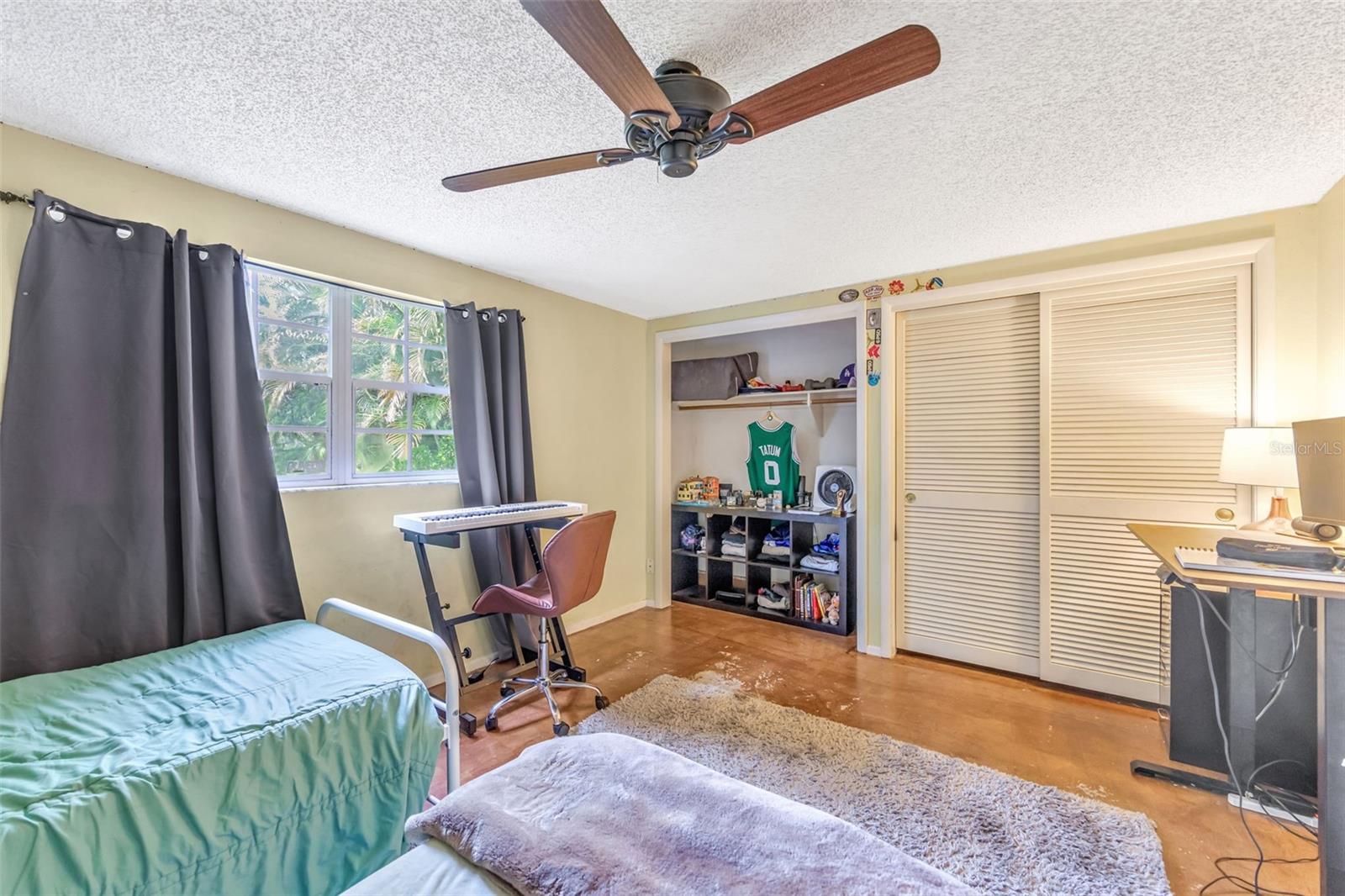 1202 ROYAL OAK DR — photo 31