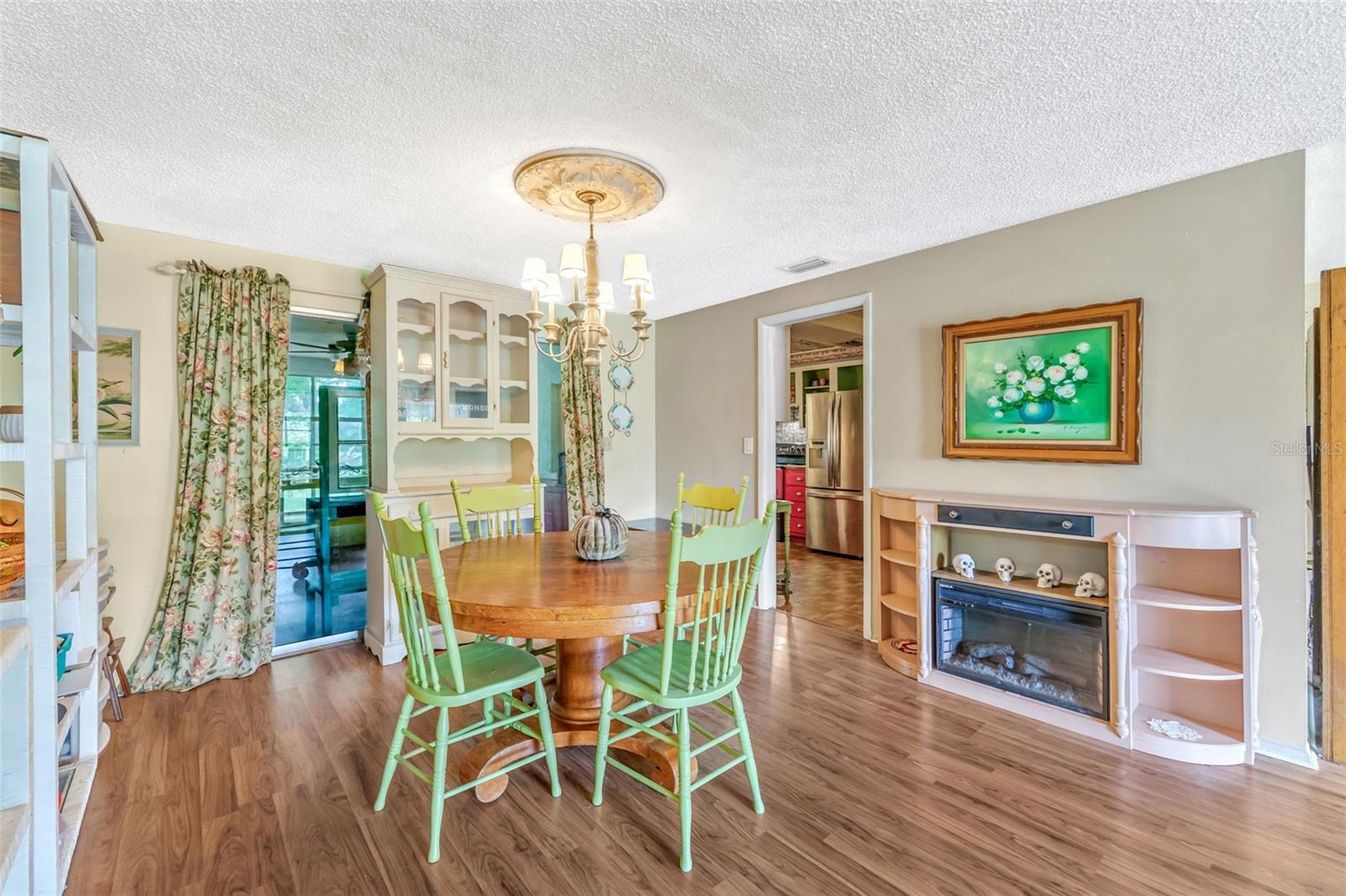 1202 ROYAL OAK DR — photo 10
