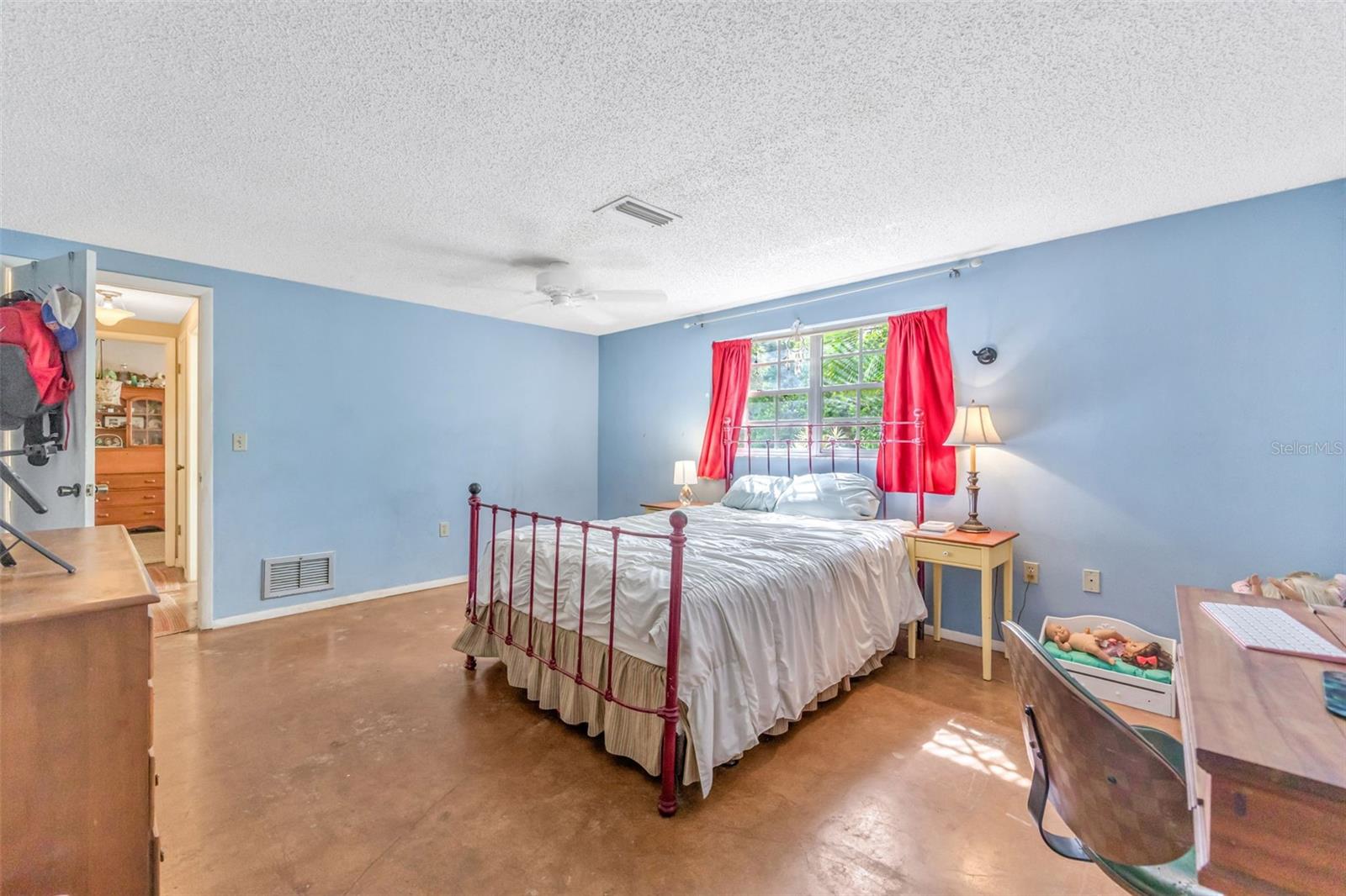 1202 ROYAL OAK DR — photo 21