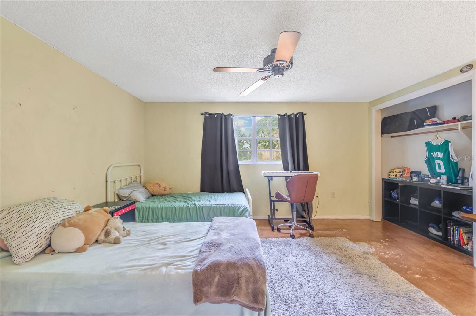 1202 ROYAL OAK DR — photo 33
