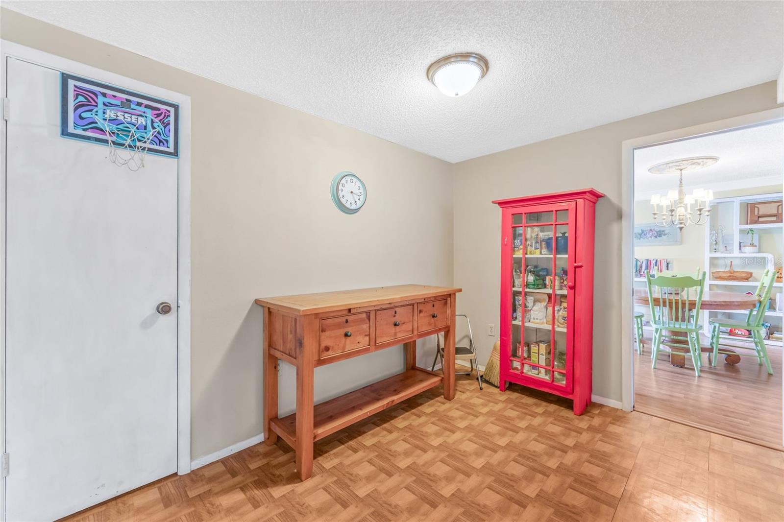 1202 ROYAL OAK DR — photo 17