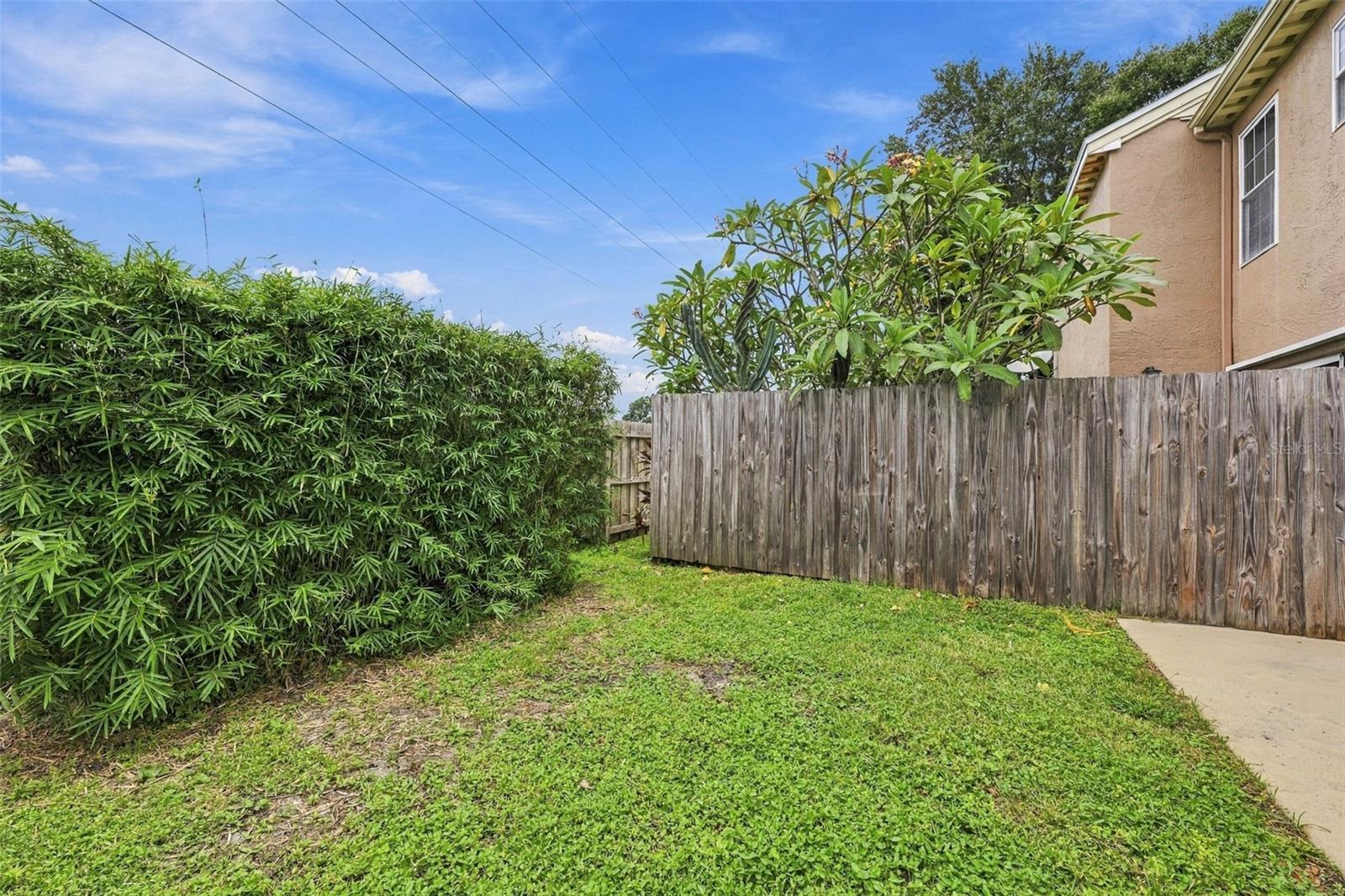 1514 CHATEAUX DE VILLE CT — photo 25