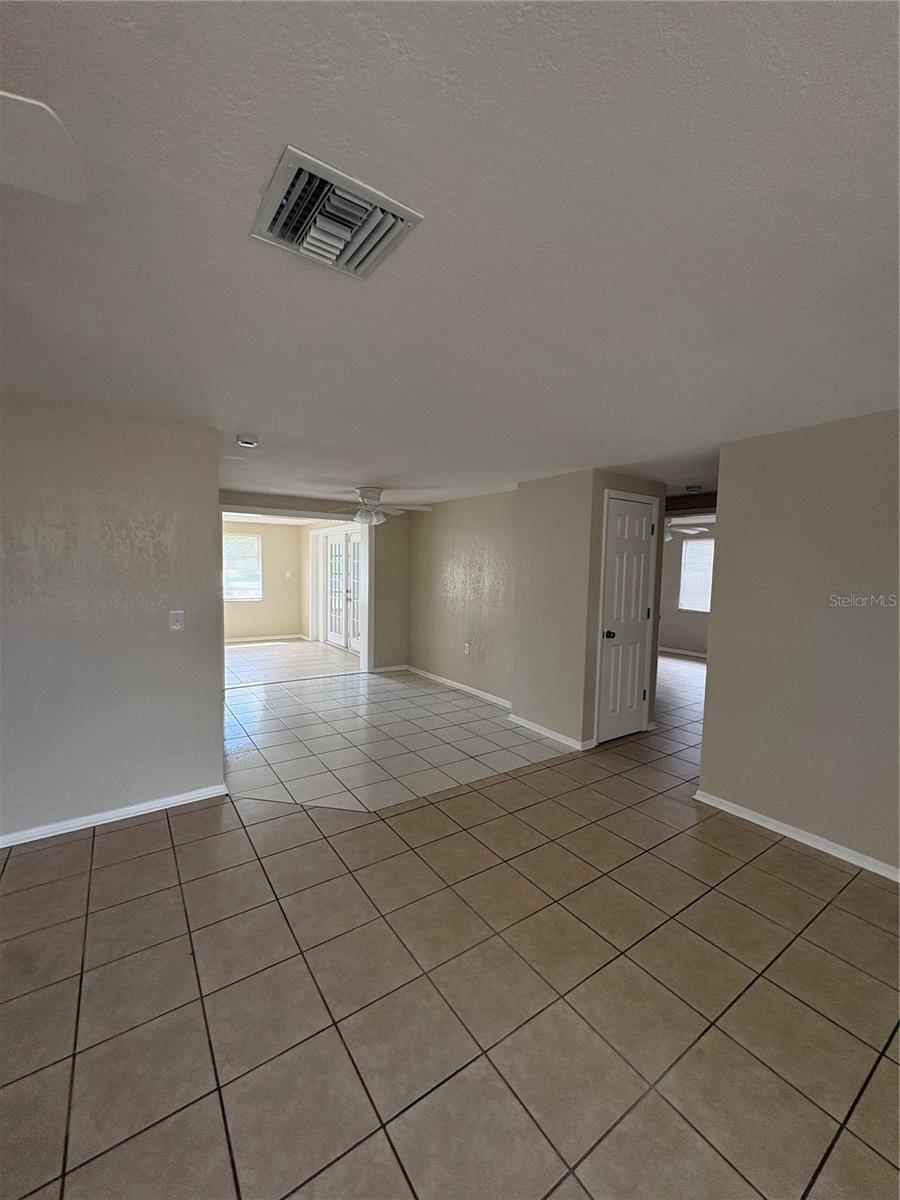 4606 EASTWOOD LN — photo 4
