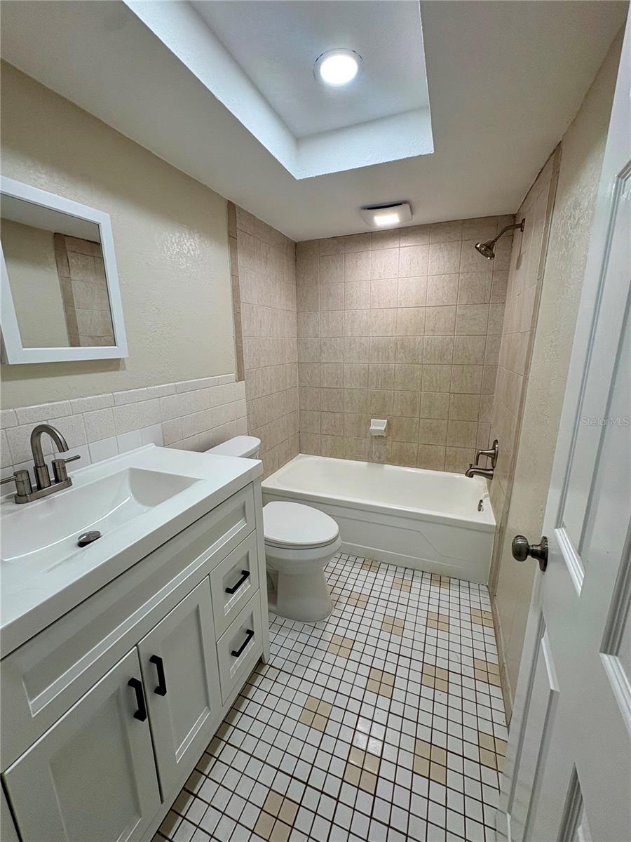 4606 EASTWOOD LN — photo 13