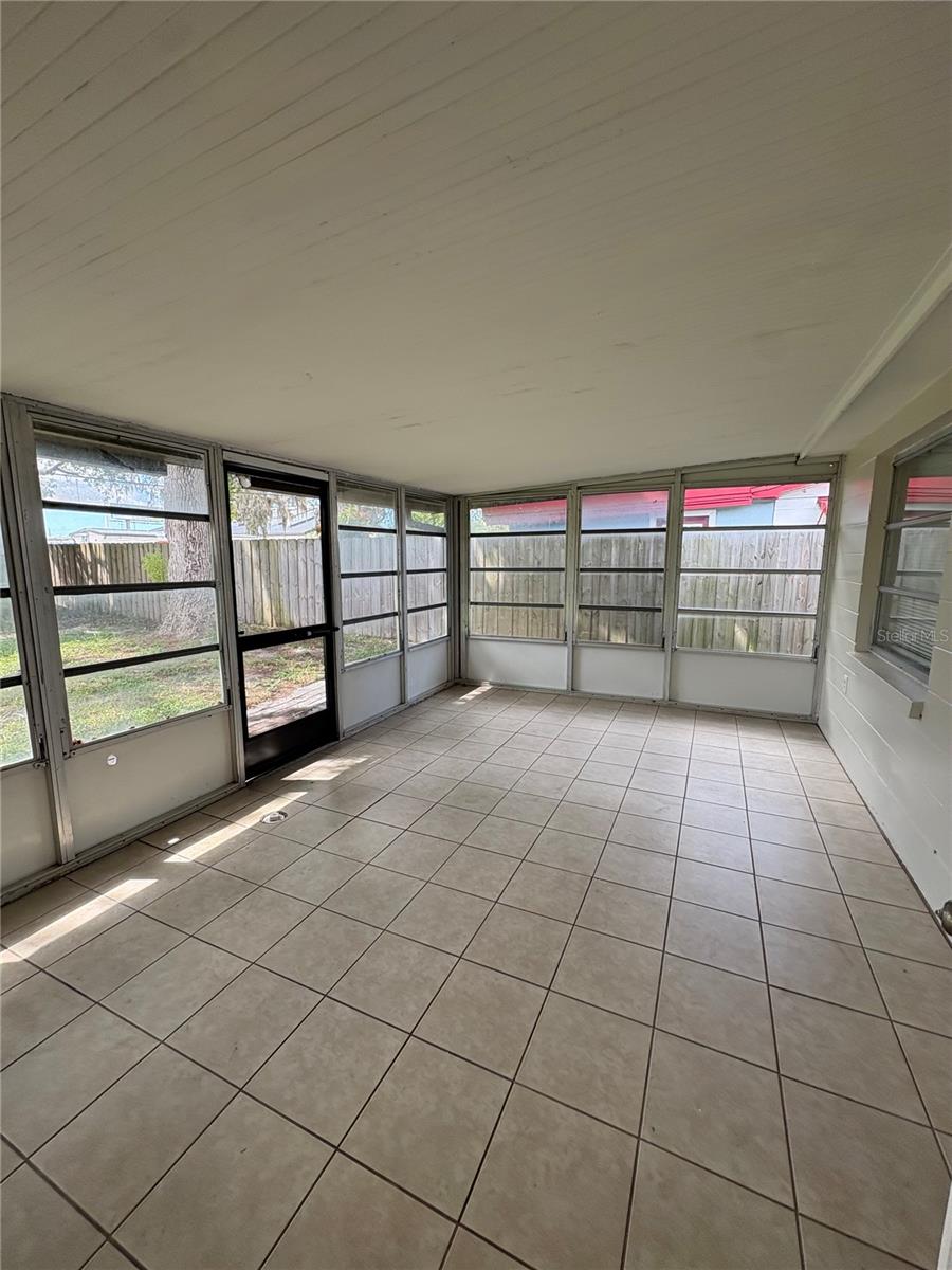 4606 EASTWOOD LN — photo 10
