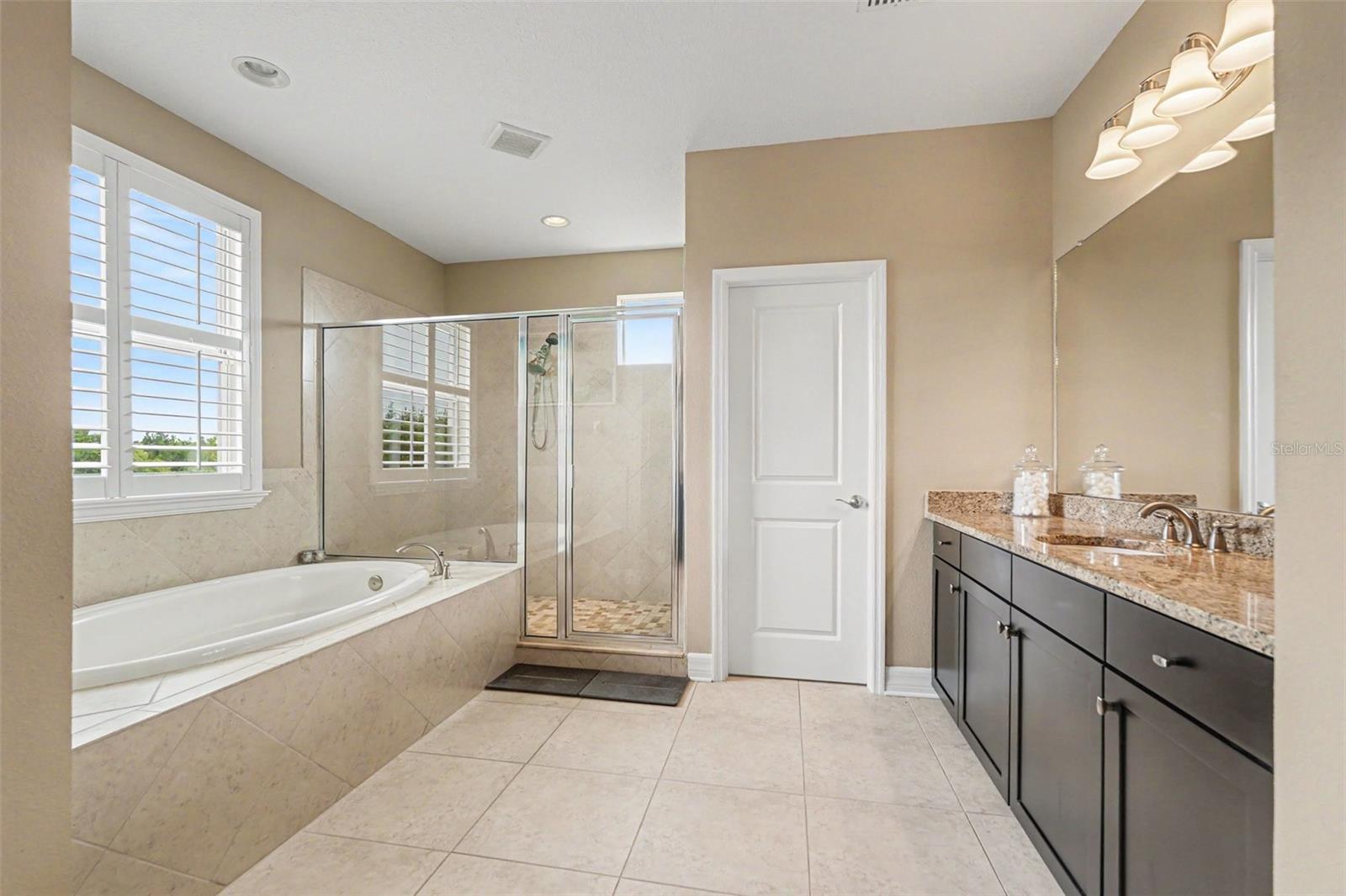17815 DAISY FARM DR — photo 35