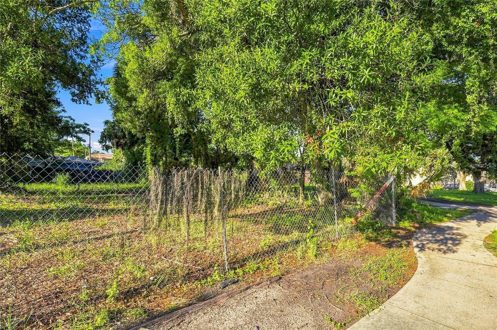900 N ORANGE AVE — photo 21