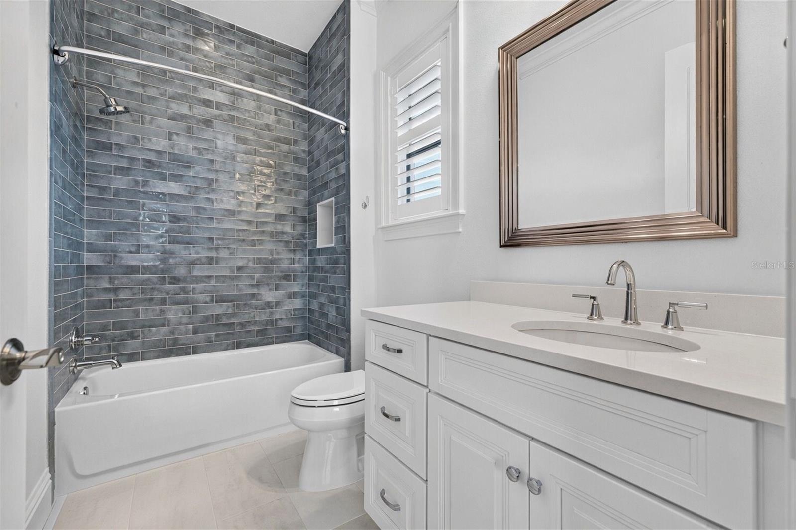 1341 MONTEREY BLVD NE — photo 30