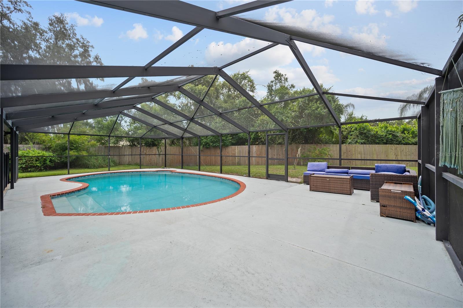 2041 SHADOW PINE DR — photo 25